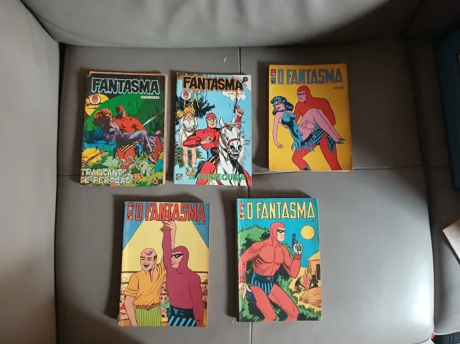 Gibis antigos do Fantasma - 5 revistas (RGE e Saber) - anos 70/80