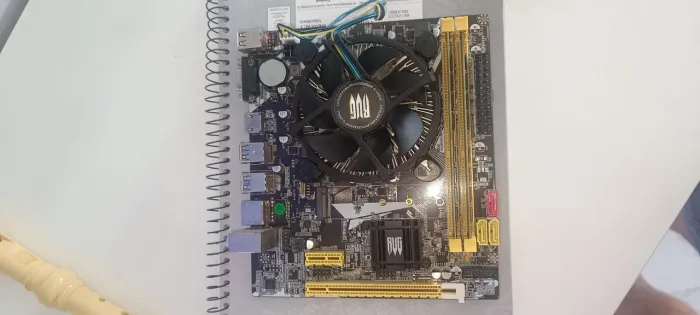 Placa mãe + processador i7 3770 + 16g de memória ram