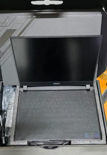 Aorus 5 SE4
