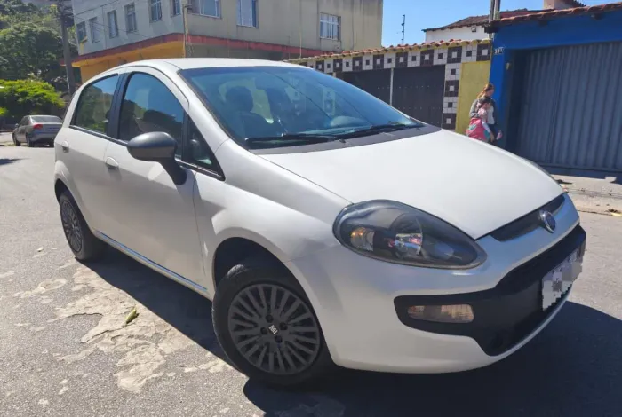 Fiat Punto Attractive 1.4 Fire Flex 8V 5P 2014
