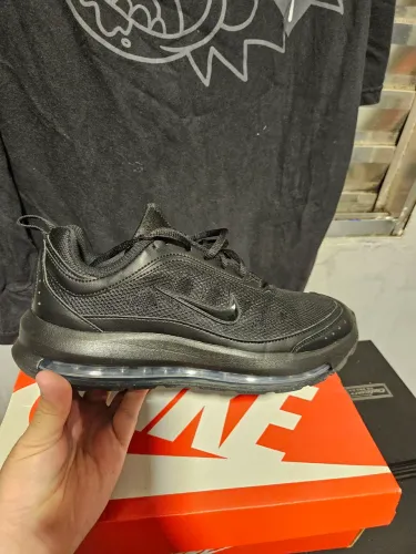 Tenis Nike Air Max AP usado N39