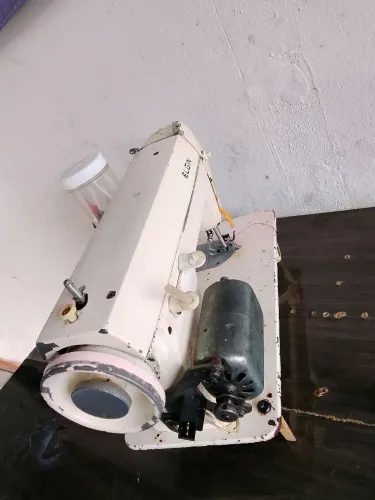 MÁQUINA DE COSTURA