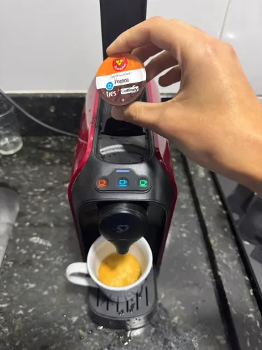 Cafeteira 3 Corações - Passione (cápsulas) vermelha