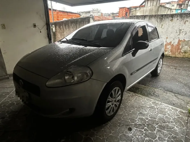Fiat Punto Attractive 1.4 Fire Flex 8V 5P 2011