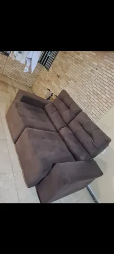 Sofá retrátil 3 lugares.