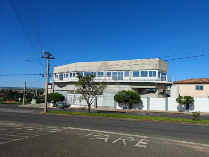 Galpão para alugar em Jaguariúna, Jardim Sylvio Rinaldi II, com 933 m²