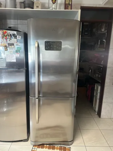 Geladeira Frost Free Premium, Inox. Electrolux DB52X