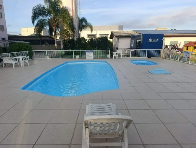 Apartamento à Venda no Bairro Aririú em Palhoça - 2 Quartos | Andar Alto com Vista Livre