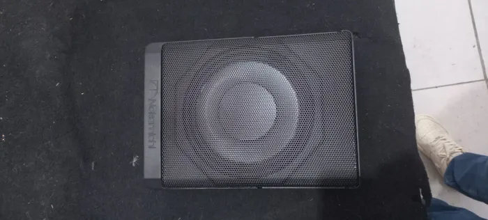 Caixa de som subwoofer slim 8" NAKAMICHI