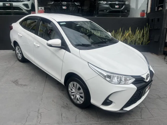 Toyota Yaris XL Live Sedan 1.5 Flex 16V 4P AUT 2024