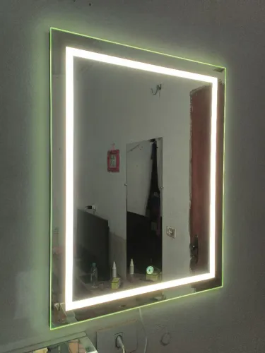 Espelho com iluminação de led frontal 