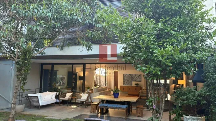Casa de Condomínio em Jardim Petrópolis, SP | 4 Suítes