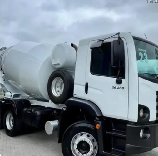 CAMINHÃO VOLKSWAGEN 26-260 BI-TORNEIRA 2023 (transferência de dívida)