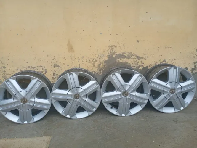 Rodas 15 