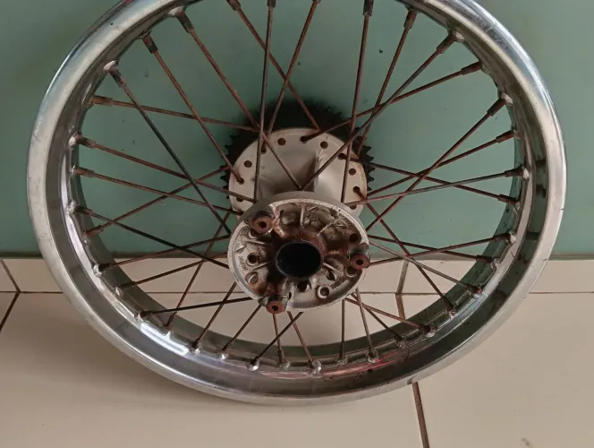 Vendo calha da CROSSER 150 com avaria