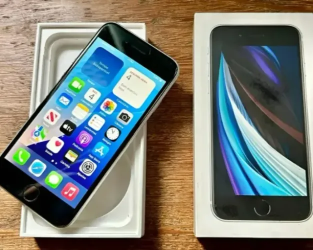 iPhone SE 3ª Geração 2022 (Com Caixa e acessórios)