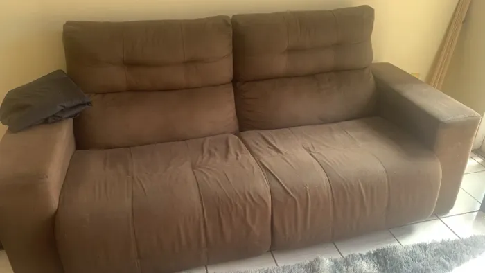 Vendo sofá 4 Lugares