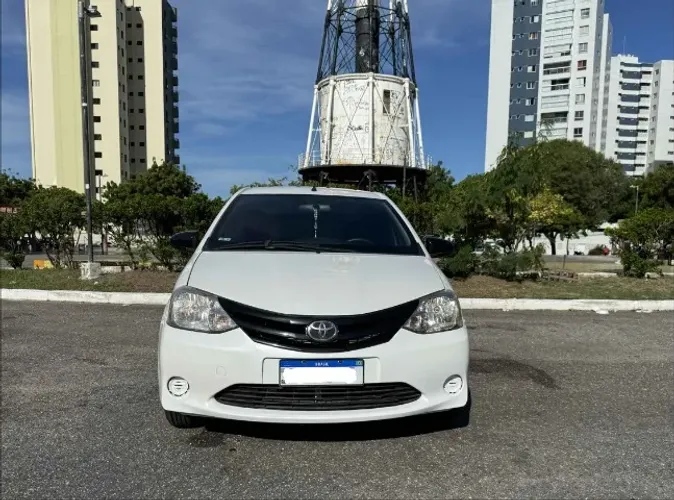 Toyota Etios X Sedan 1.5 Flex 16V 4P Mec. 2014