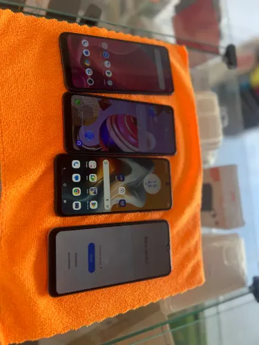 Celulares semi novos