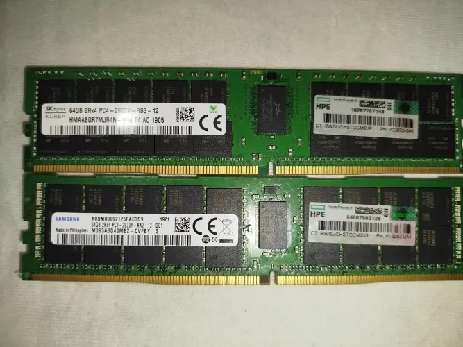 Duas memórias Ram de 64 Gb ddr4 2933 y