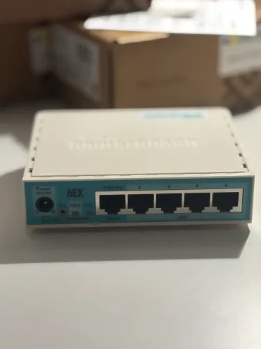 Mikrotik RB750Gr3