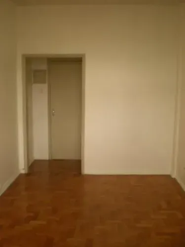 Sala Comercial / Metro uruguaiana