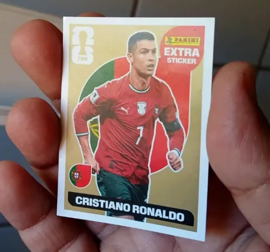Figurinha Cristiano Ronaldo Legend OURO