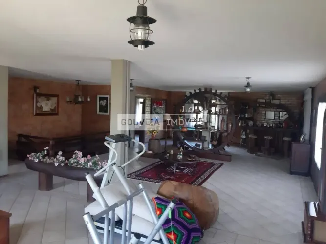 Casa com 3 Quartos, 450M², Aluguel de R$ 19.000,00 + Taxas - Barro Preto, São José dos Pin