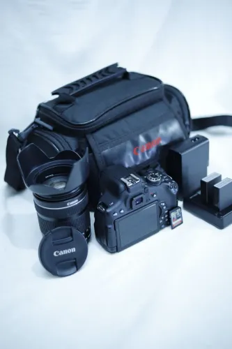 Canon 750D + Kit completo de equipamento