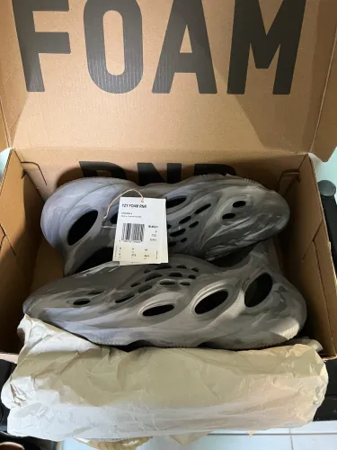 Adidas Yeezy Foam Runner