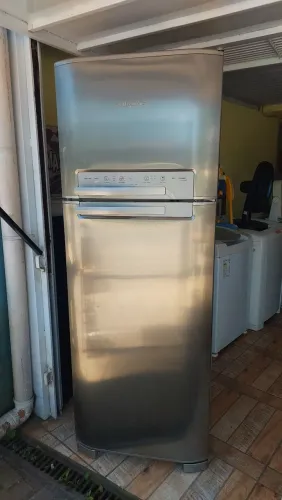 Geladeira Electrolux DFX50 430L Frost Free com Painel Digital