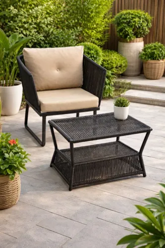 Poltrona com mesinha - área externa