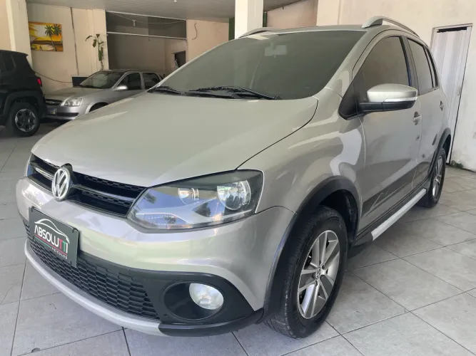 Volkswagen Crossfox 1.6 MI Total Flex 8V 5P 2011