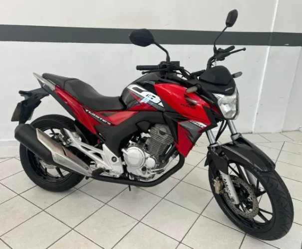 Honda CB250F Twister 2019 - Potência, estilo e desempenho para o dia a dia! Aproveite est