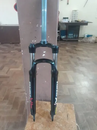 Suspensão Suntour aro 26 seminova