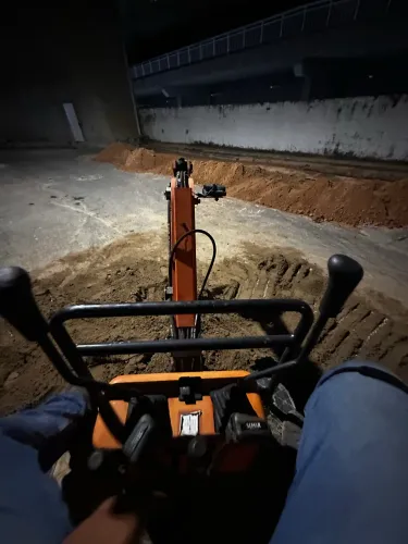 Alugo Mini escavadeira hidráulica 1t