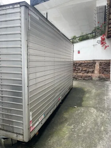 BAÚ DE ALUMÍNIO