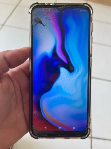 Vendo celular moto e7plus,funcionando perfeitamente só trocar a tela e fica novo