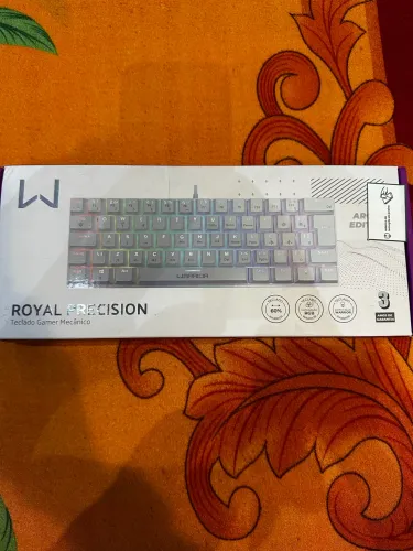 Teclado gamer mecânico royal