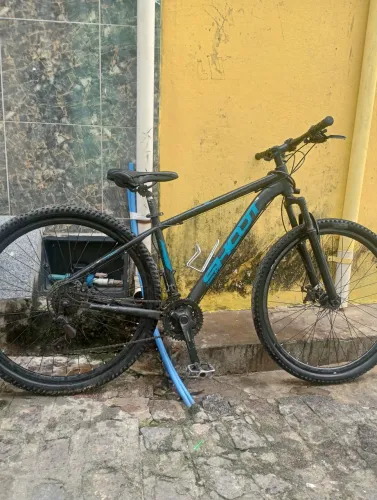 Bike aro 29 Quadro 17 shcot em perfeito estado... Com documento !