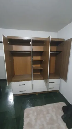 Guarda Roupa Casal 6 Portas e 4 Gavetas - Não negocio.
