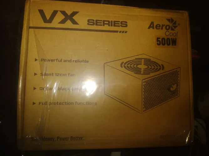 Fonte de Pc gamer vx séries aero cool 500 w nova na caixa funcionando perfeitamente