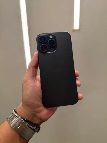 IPHONE 15 PRO MAX 256GB COM MARCAS DE USO, 100% PERFEITO ESTADO COM GARANTIA.