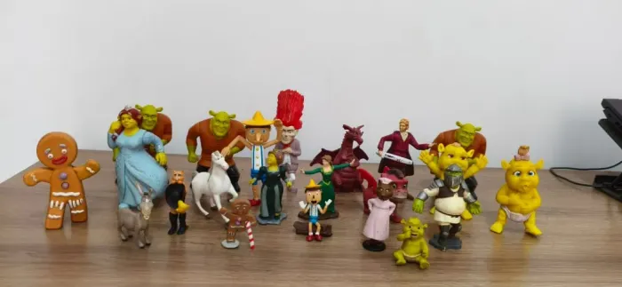 (Ler Descrição) Coleção com 22 Bonecos Shrek McDonalds TPF Dreamworks Usados