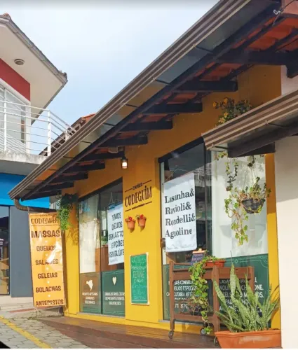 EMPORIO NO CAMPECHE LOCALIZAÇAO PRIVILEGIADA - PASSO O PONTO