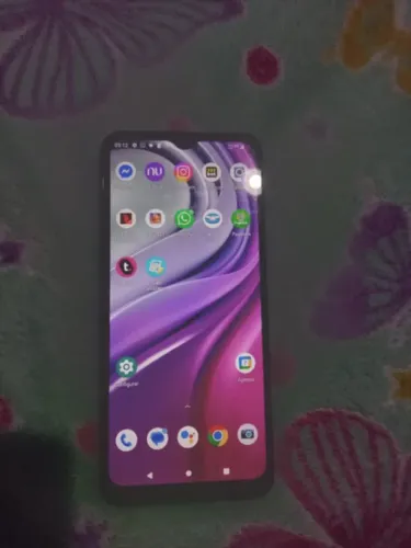 Vendo esse moto g20. Zerado 128 gigas de memória