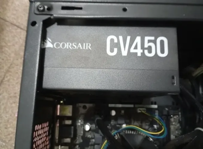 Fonte Corsair CV450w