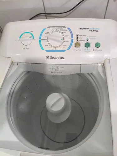 Máquina de lavar roupa 12kg Eletrolux
