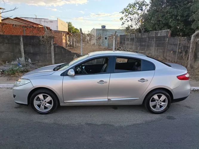 Renault Fluence Sed. Dynamique 2.0 16V Flex Aut. 2012