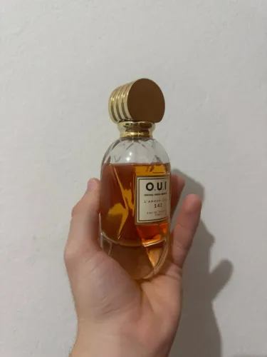 L?Amour-Esse 142 O.U.i